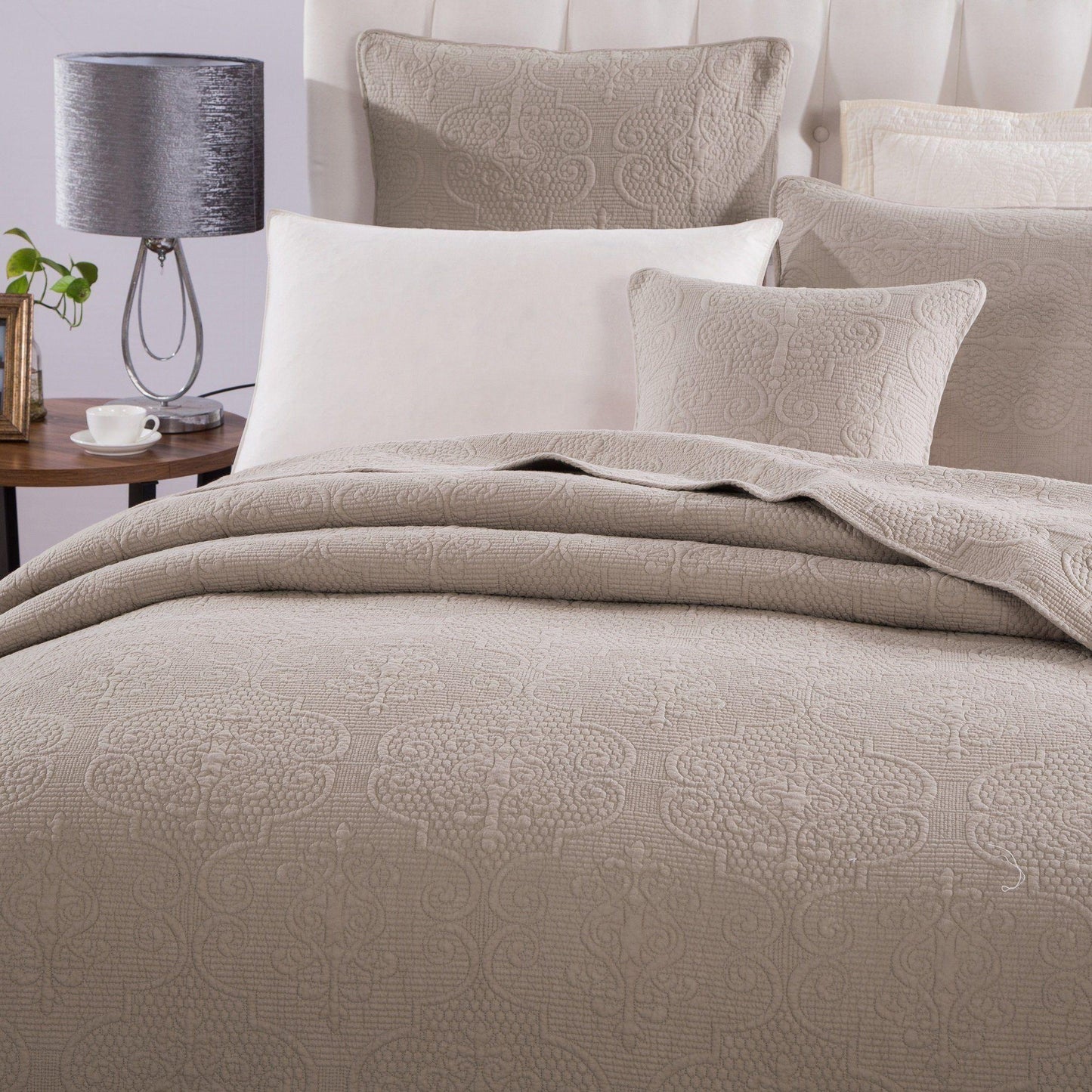 Elegant Matelasse Cotton Quilted Bedspread Set