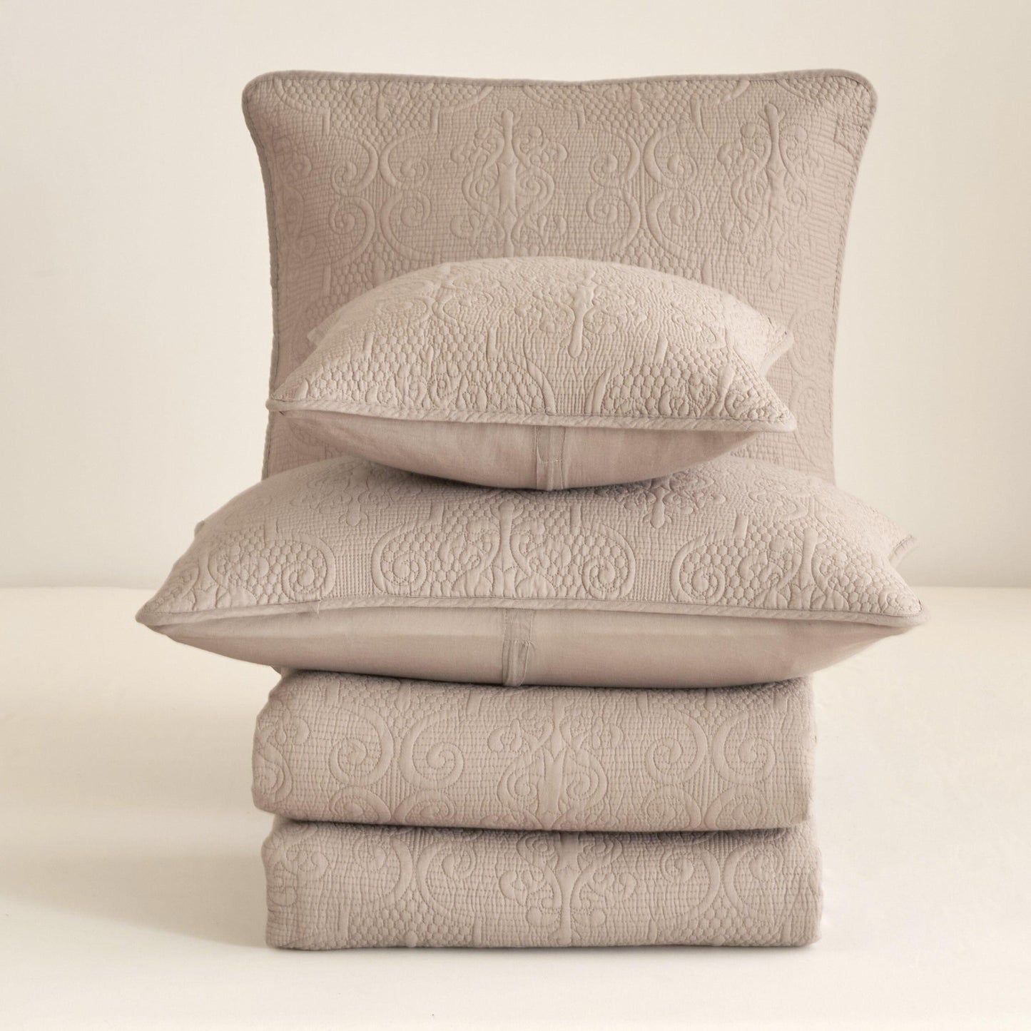 Elegant Matelasse Cotton Quilted Bedspread Set